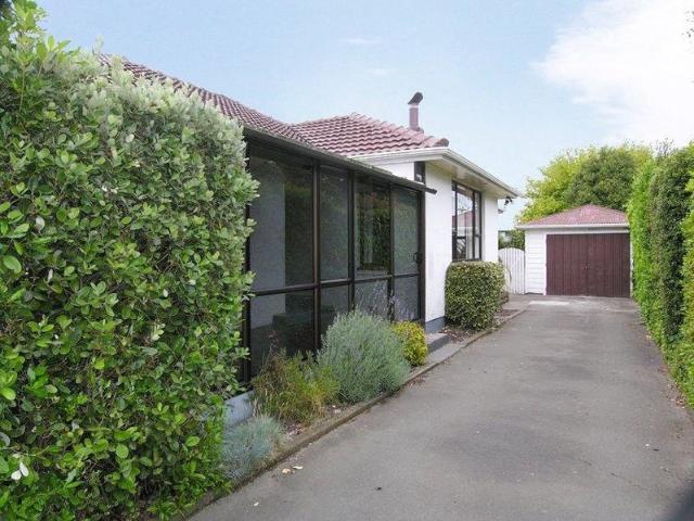 House for rent in Chaslands, Canterbury