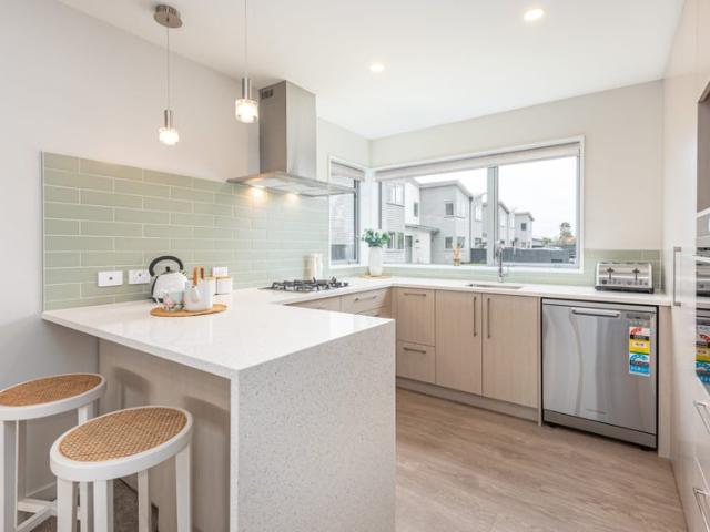 House for rent in Chaslands, Canterbury