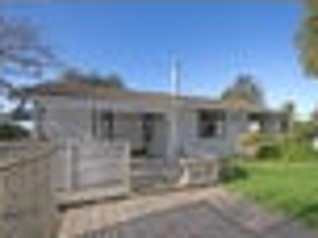 House for rent in Chaslands, Canterbury