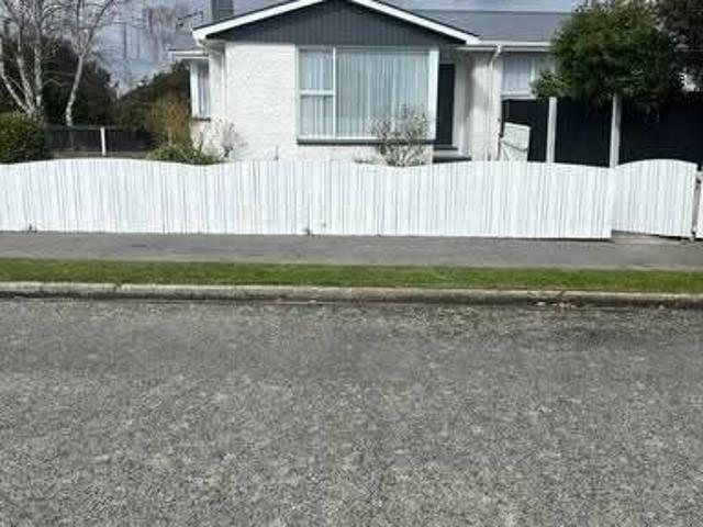 House for rent in Chaslands, Canterbury