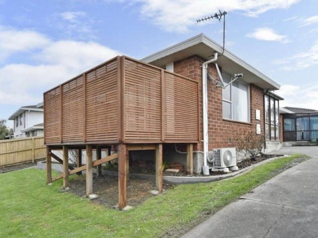 House for rent in Chaslands, Canterbury