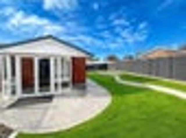 House for rent in Chaslands, Canterbury