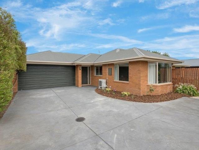 House for rent in Chaslands, Canterbury