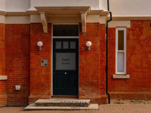 Apartment for rent in Epsom, Surrey