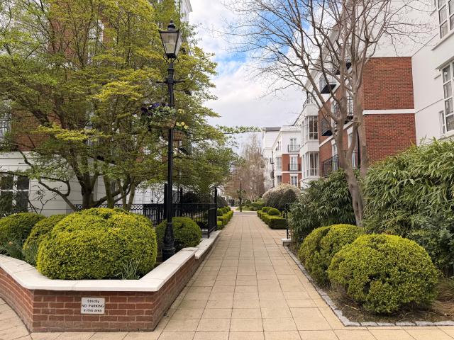 Apartment for rent in Earl's Court, Greater London