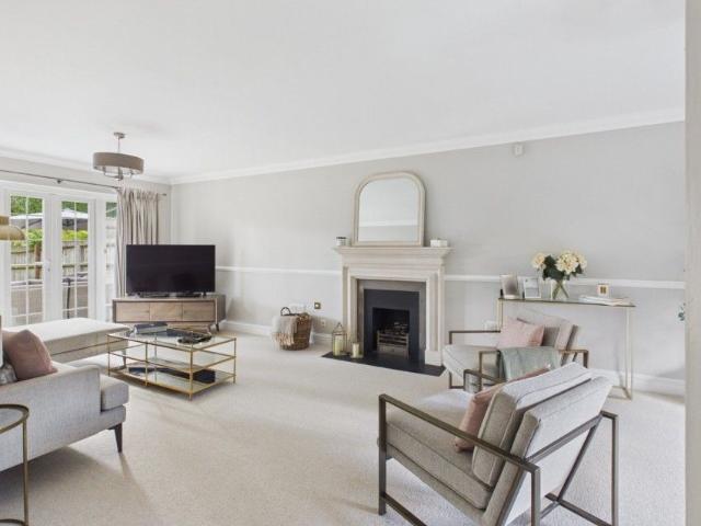 House for rent in Beaconsfield, Forty Green