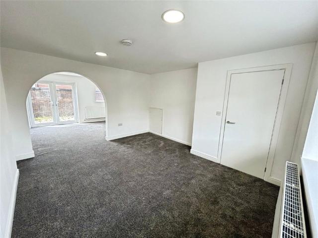 House for rent in Calderstones