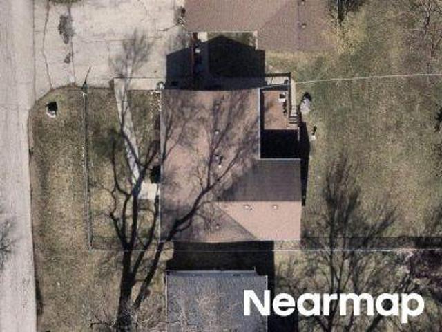House for sale in Mchenry, Illinois