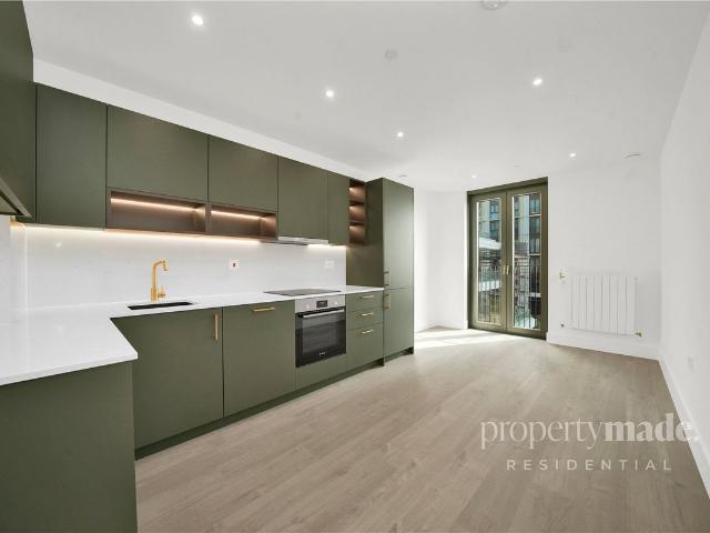 Apartment for rent in Mill Meads, Greater London