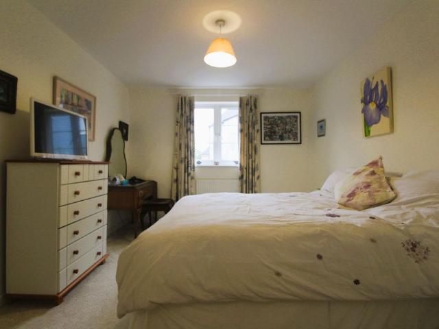 House for rent in Perryfields, West Sussex