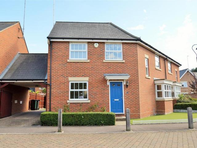 House for rent in Swanscombe and Greenhithe, Monks Orchard