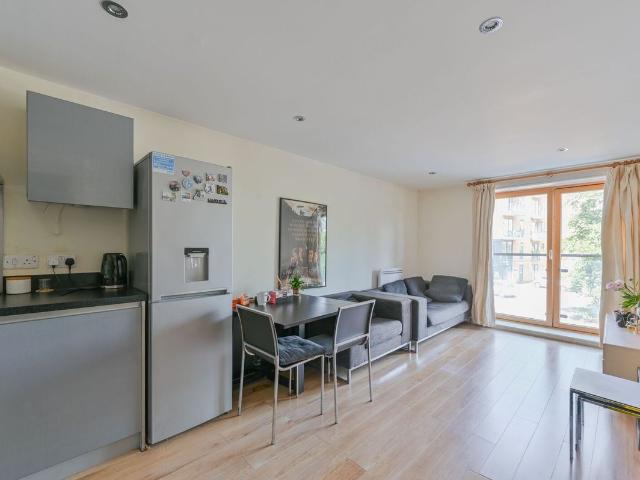 House for rent in London Borough of Merton, Collier's Wood