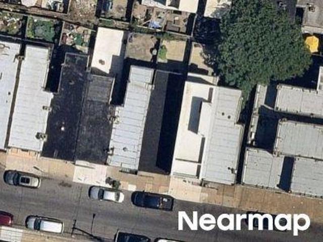 Townhouse for sale in Point Breeze, Philadelphia