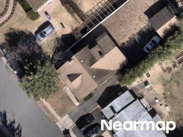 House for sale in Edison
