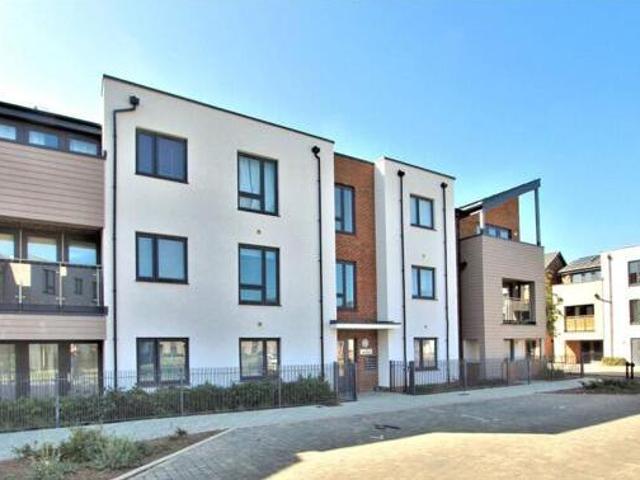 House for sale in Westfield, Woking