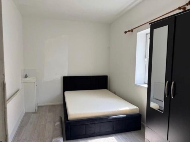 Room for rent in Dagenham, Greater London