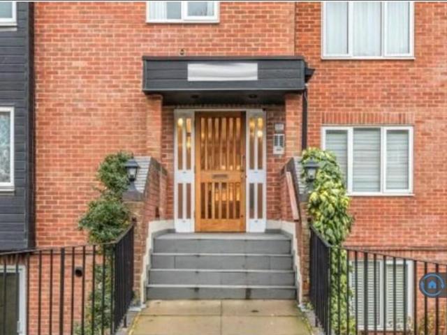 Apartment for rent in London Borough of Croydon, Purley
