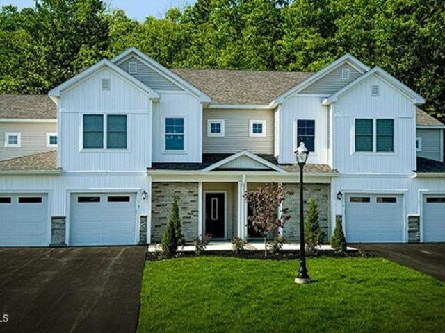 Condo for sale in Saratoga Springs