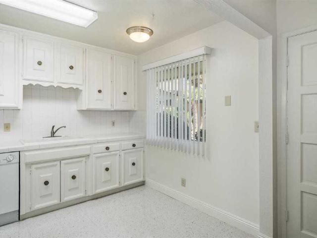 Apartment for rent in California