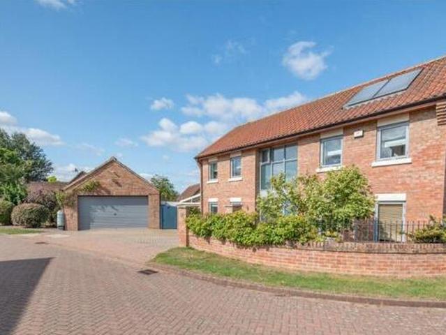 House for sale in Brayford, Lincolnshire