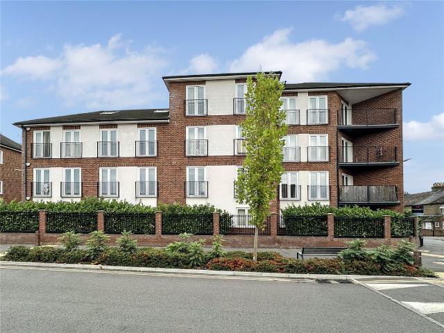 Apartment for rent in Slough