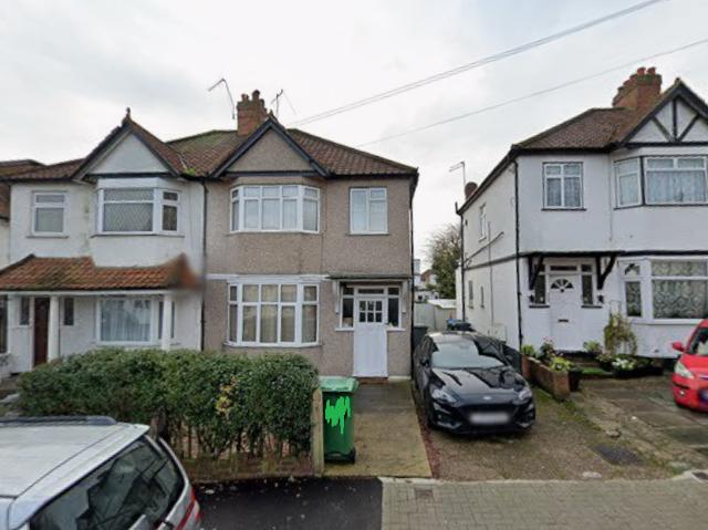 House for rent in Kingsbury, Greater London