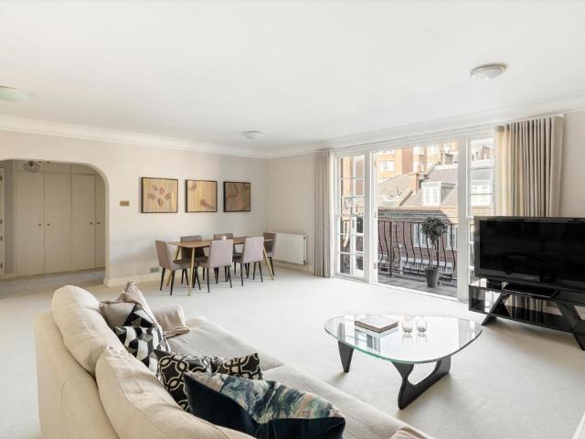 House for rent in Mayfair, Greater London
