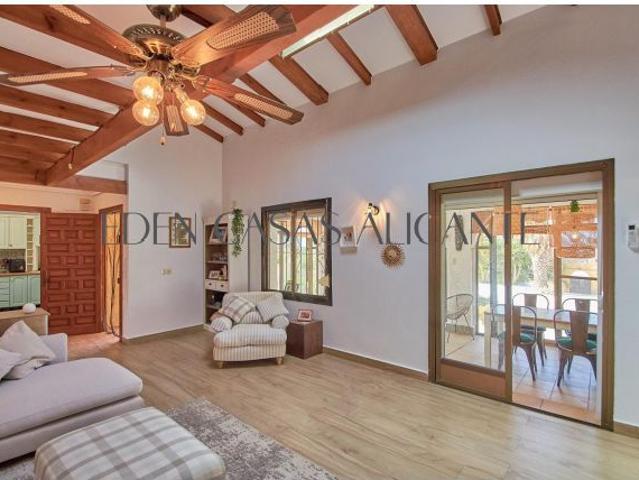 Casa en venta en Pisnella, l'Alacantí