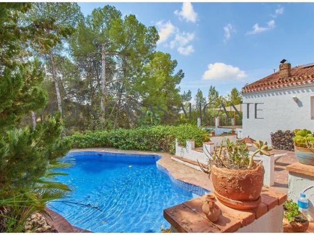 Casa en venta en l'Alt Vinalopó / El Alto Vinalopó, Valencia
