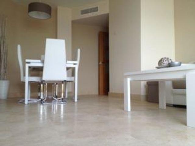 Apartamento en alquiler en Estepona, Barriada Blas Infante