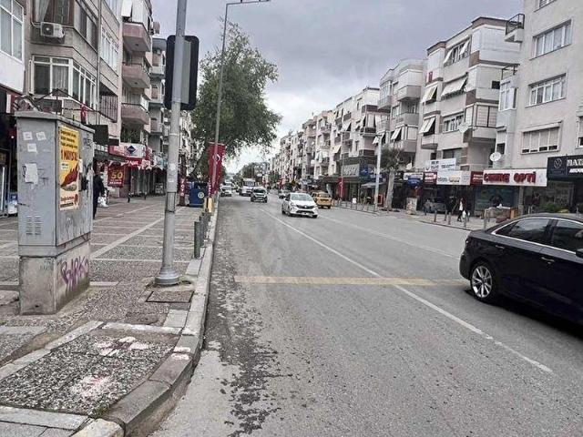 Buca, İzmir içerisinde satılık Dükkan