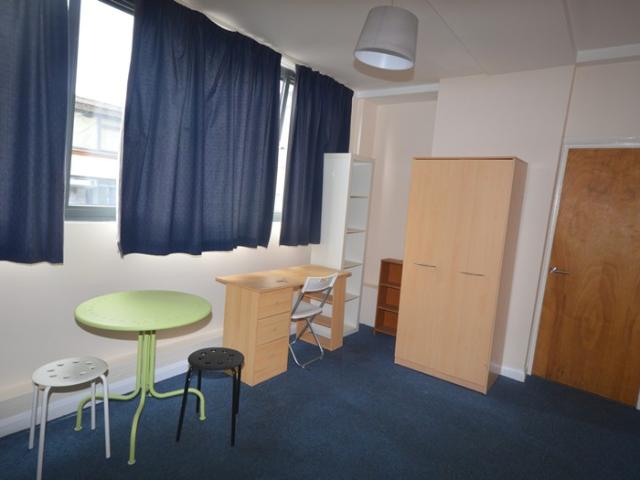 Studio for rent in The Polygon, City Of Southampton