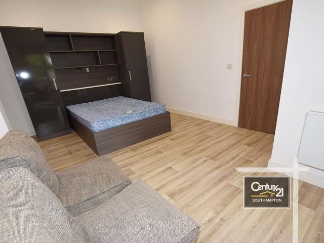 Apartment for rent in The Polygon, City Of Southampton