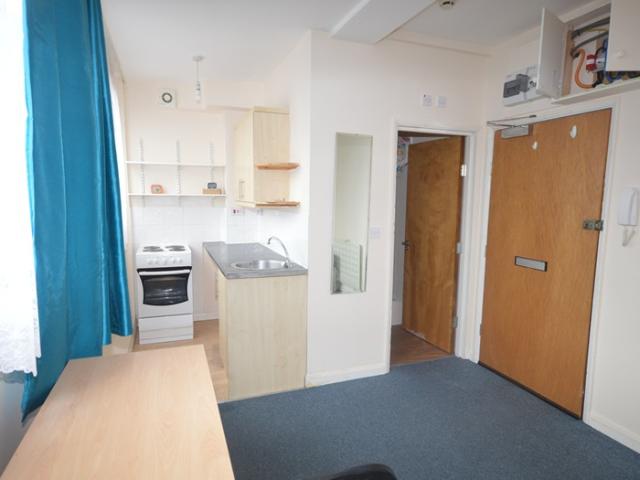 Studio for rent in The Polygon, City Of Southampton