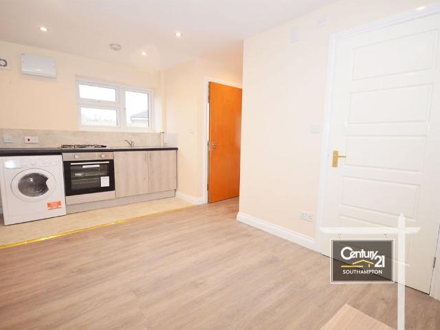 Studio for rent in Hill, City Of Southampton