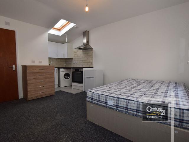 Studio for rent in Bevois Mount, Portswood