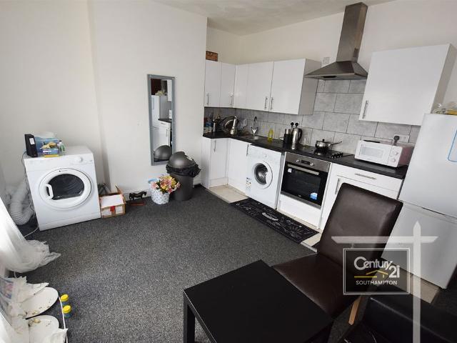 Apartment for rent in Portswood, City Of Southampton