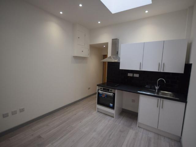 Apartment for rent in The Polygon, City Of Southampton