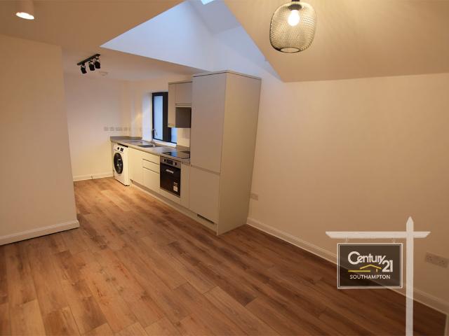 Apartment for rent in Regents Park, Southampton