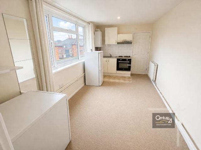 Studio for rent in The Polygon, City Of Southampton
