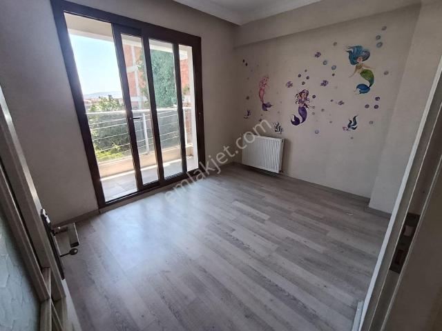 Karabağlar, İzmir içerisinde kiralık mülk