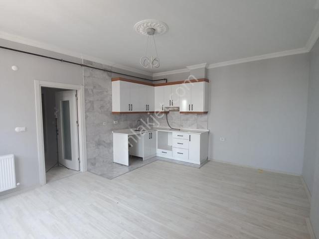 Bayrakli, İzmir içerisinde kiralık mülk