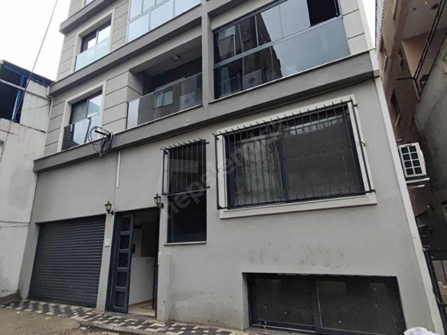 Bayrakli, İzmir içerisinde satılık mülk