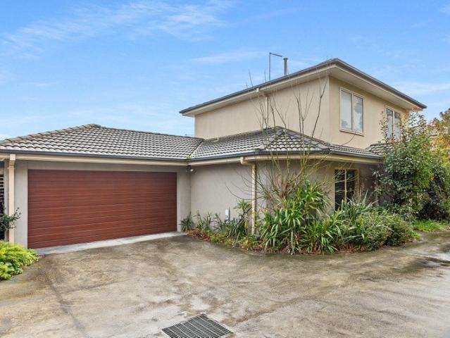 Townhouse for sale in Camerons Creek, Victoria