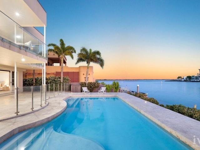 House for sale in Paradise Point, Gold Coast City