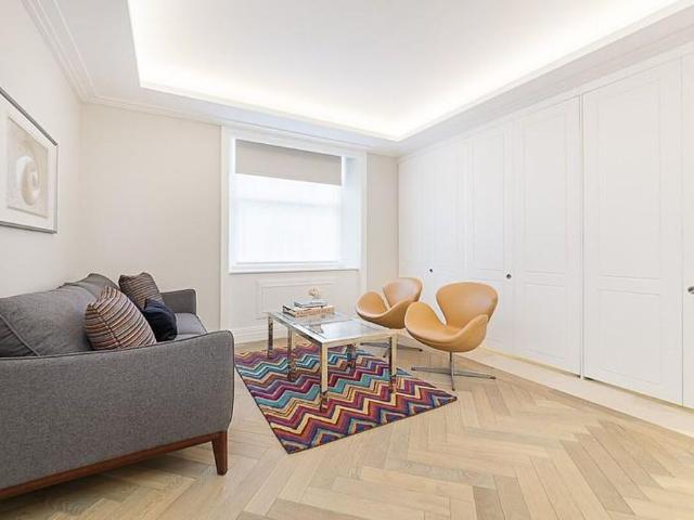 Apartment for rent in Earl's Court, Greater London
