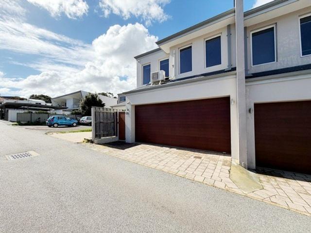 Townhouse for rent in Cockburn, Western Australia