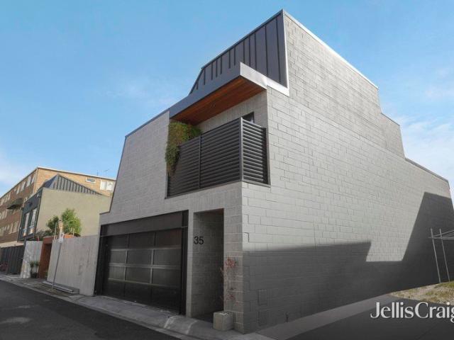 Townhouse for sale in Camerons Creek, Victoria