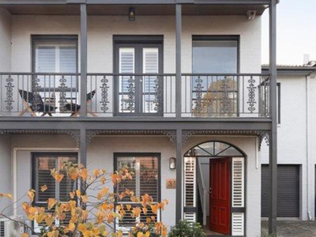Townhouse for sale in Camerons Creek, Victoria