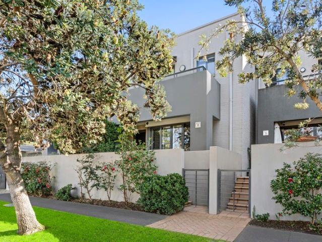 Townhouse for sale in Sydney, New South Wales
